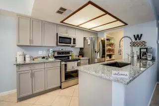 Photo #3: 6056011 Listing