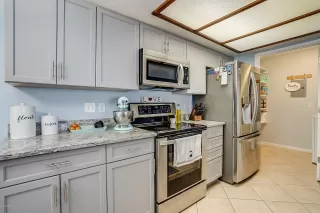 Photo #5: 6056011 Listing