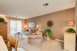 Photo #6: 6056130 Listing 