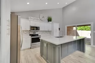 Photo #6: 6056146 Listing