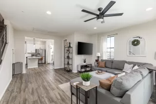 Photo #6: 6056152 Listing 