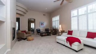 Photo #5: 6056227 Listing