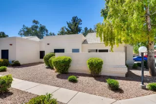 Photo #5: 6056295 Listing 