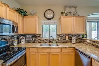 Photo #2: 6056485 Listing