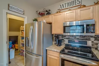 Photo #6: 6056485 Listing