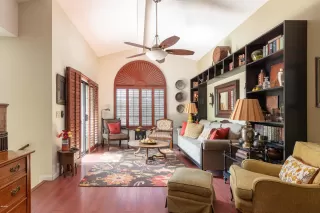 Photo #2: 6056502 Listing