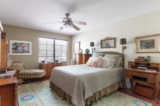 Photo #6: 6056502 Listing