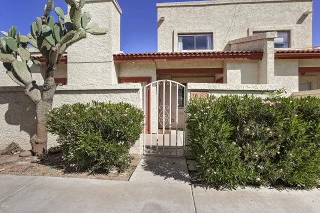 MLS: 6056535 Condo For Sale