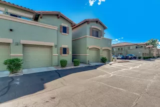 Photo #5: 6056617 Listing