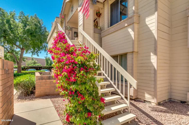 MLS: 6056819 Condo For Sale