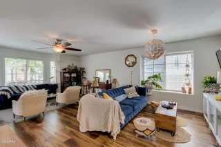 Photo #6: 6056875 Listing