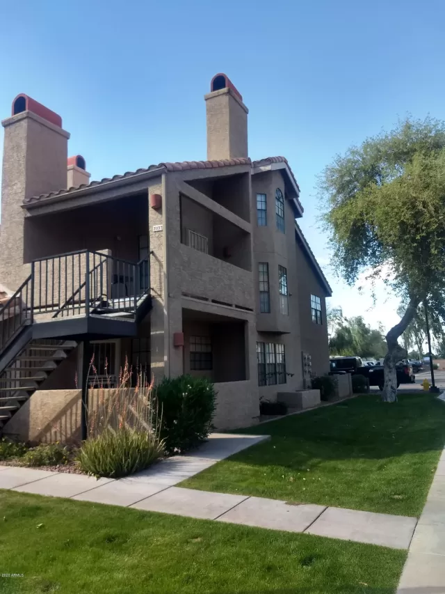 MLS: 6056924 Condo For Sale