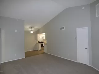 Photo #3: 6057082 Listing