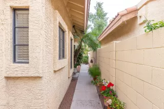 Photo #3: 6057244 Listing