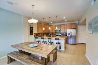 Photo #4: 6057250 Listing