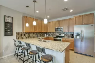 Photo #5: 6057250 Listing