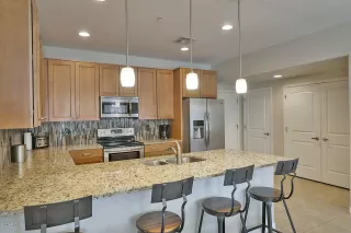 Photo #6: 6057250 Listing