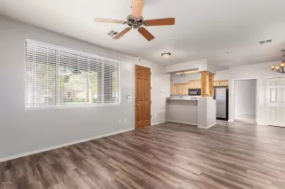 Photo #4: 6057345 Listing