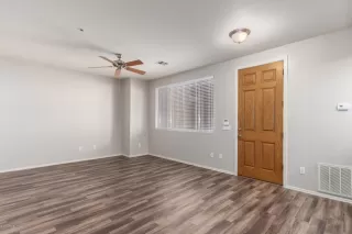 Photo #6: 6057345 Listing