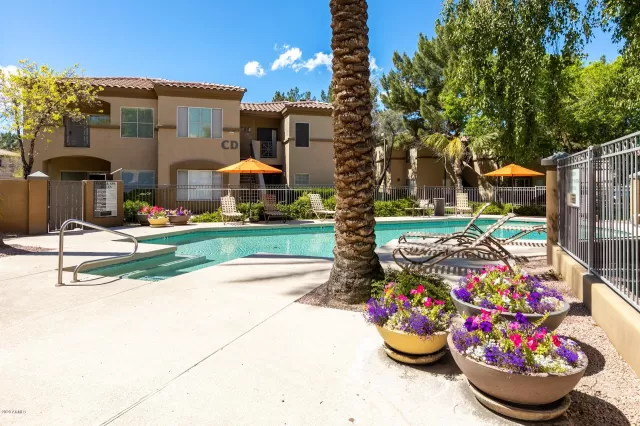 MLS: 6057390 Condo For Sale