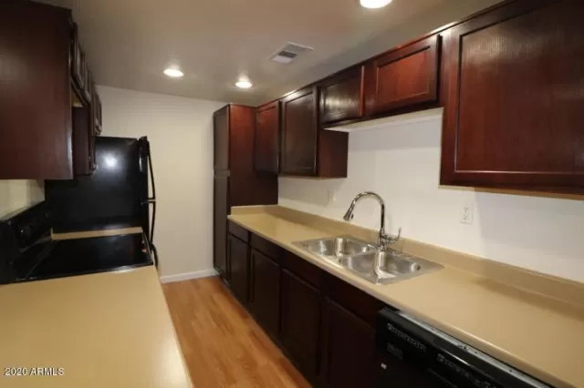 MLS: 6057748 Condo For Sale