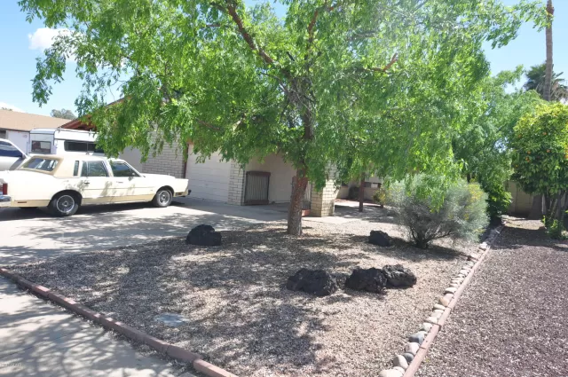 MLS: 6057908 Condo For Sale