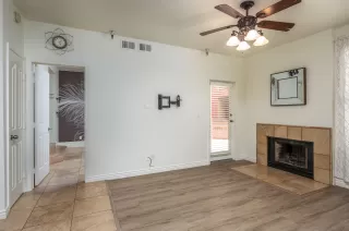 Photo #4: 6057949 Listing