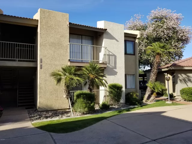 MLS: 6058106 Condo For Sale