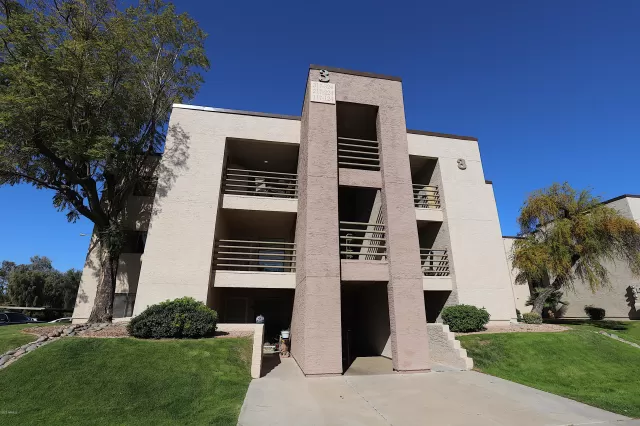 MLS: 6058262 Condo For Sale