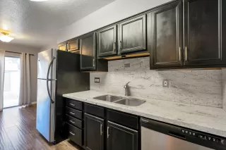 Photo #4: 6058556 Listing