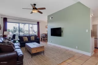 Photo #2: 6058708 Listing