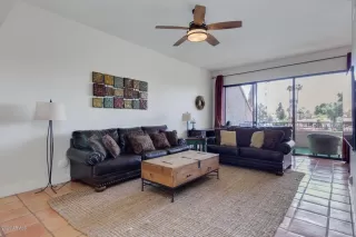 Photo #5: 6058708 Listing