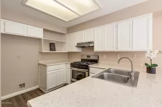 Photo #6: 6058878 Listing 