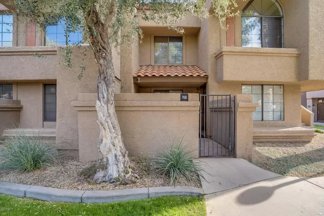 MLS: 6058938 Condo For Sale