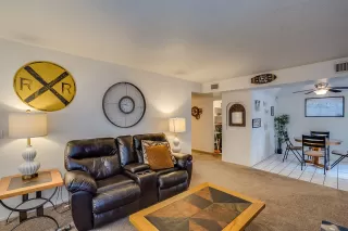 Photo #5: 6058938 Listing