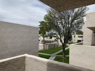 Photo #5: 6058977 Listing