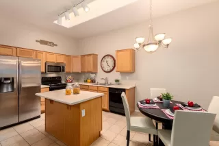 Photo #6: 6059091 Listing