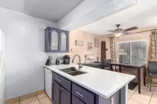 Photo #3: 6059134 Listing 