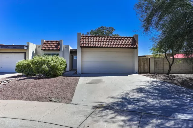 MLS: 6059250 Condo For Sale