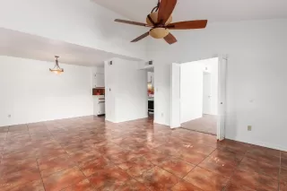 Photo #4: 6059267 Listing 