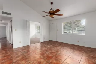 Photo #5: 6059267 Listing 