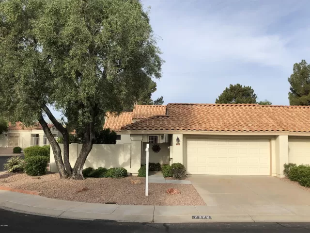 MLS: 6059355 Condo For Sale