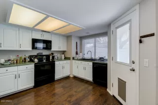 Photo #6: 6059849 Listing