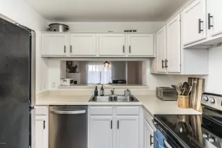 Photo #3: 6059880 Listing 