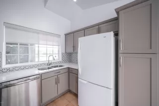 Photo #6: 6059905 Listing