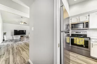 Photo #3: 6059937 Listing 