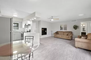 Photo #4: 6060305 Listing