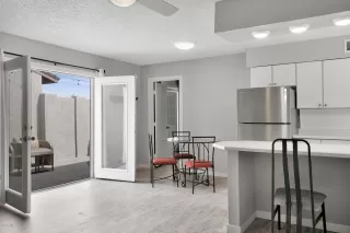 Photo #6: 6060305 Listing