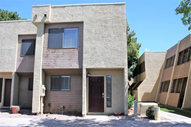 MLS: 6060568 Condo For Sale