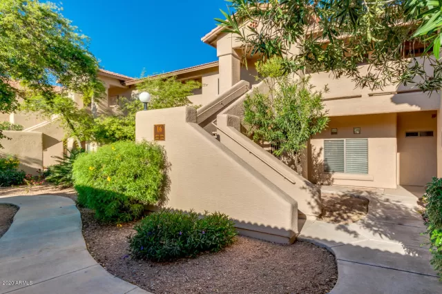 MLS: 6060694 Condo For Sale